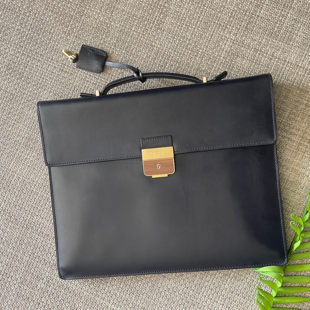 Salvatore Ferragamo Single Gusset Briefcase - Picture 9 of 11
